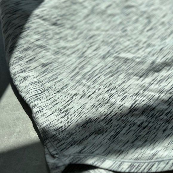 NWOT white & grey lululemon tank top - Picture 8 of 10